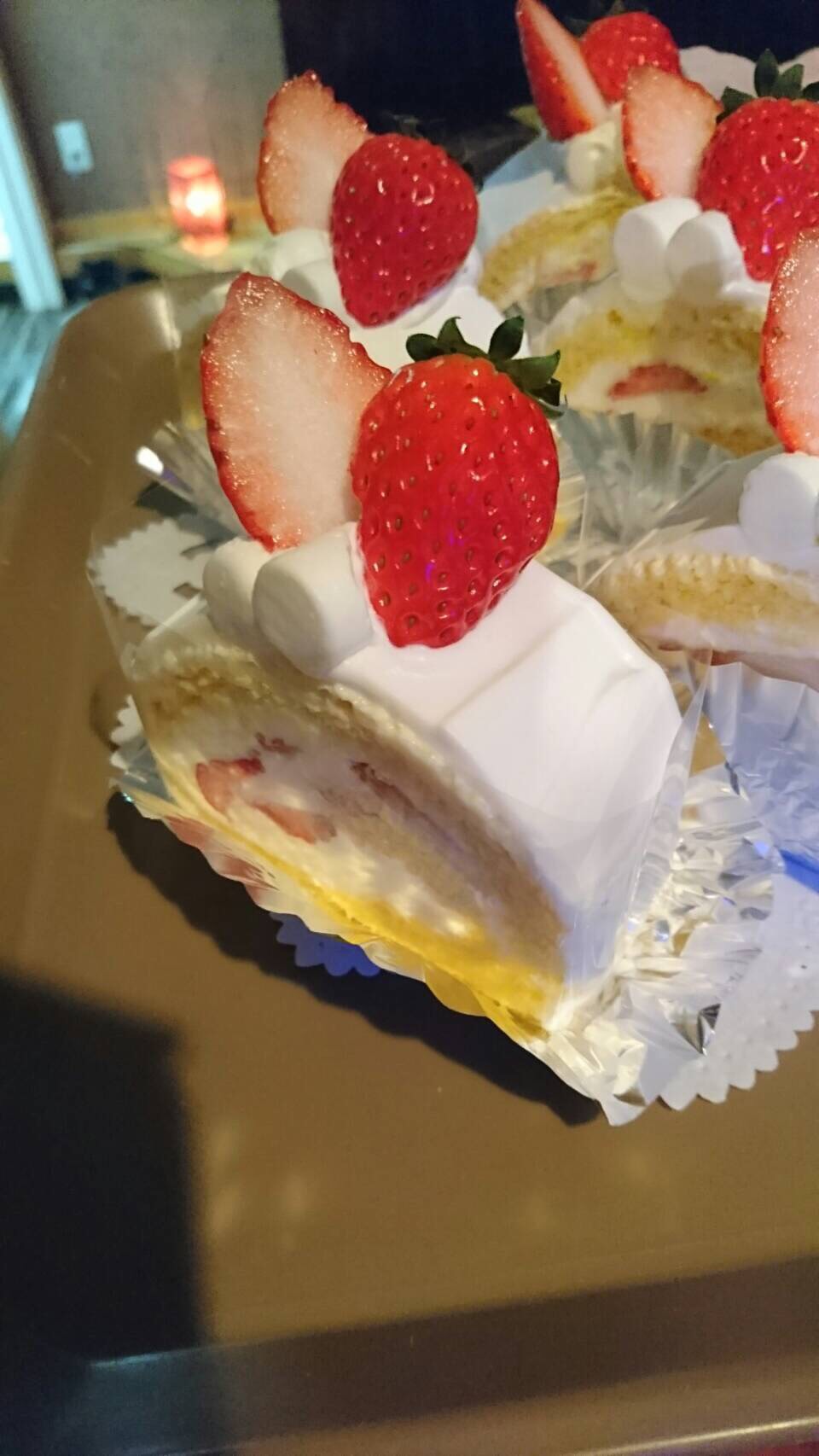 いちごのロールケーキ 名古屋西区上小田井 モーニャン のブログ